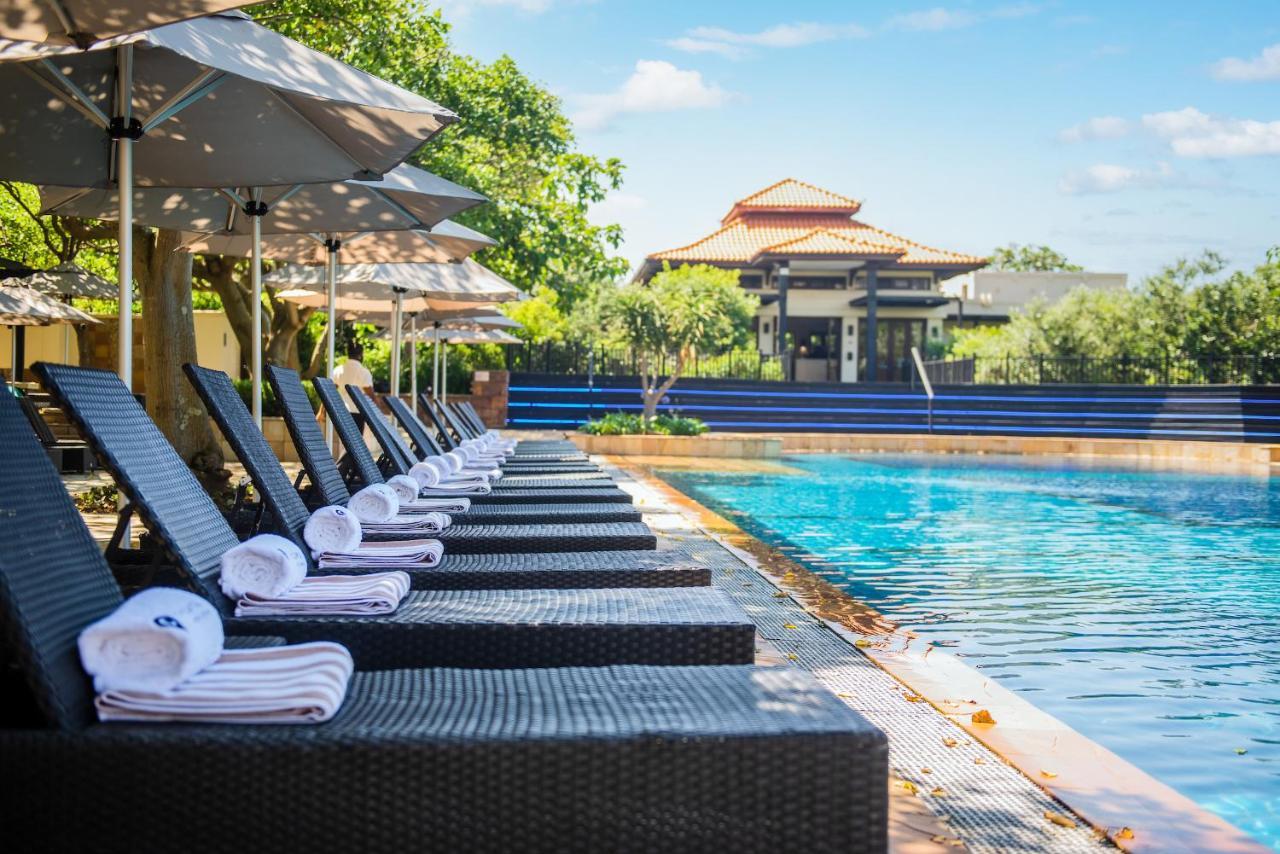 巴利托 The Capital Zimbali酒店 外观 照片 The swimming pool at the hotel