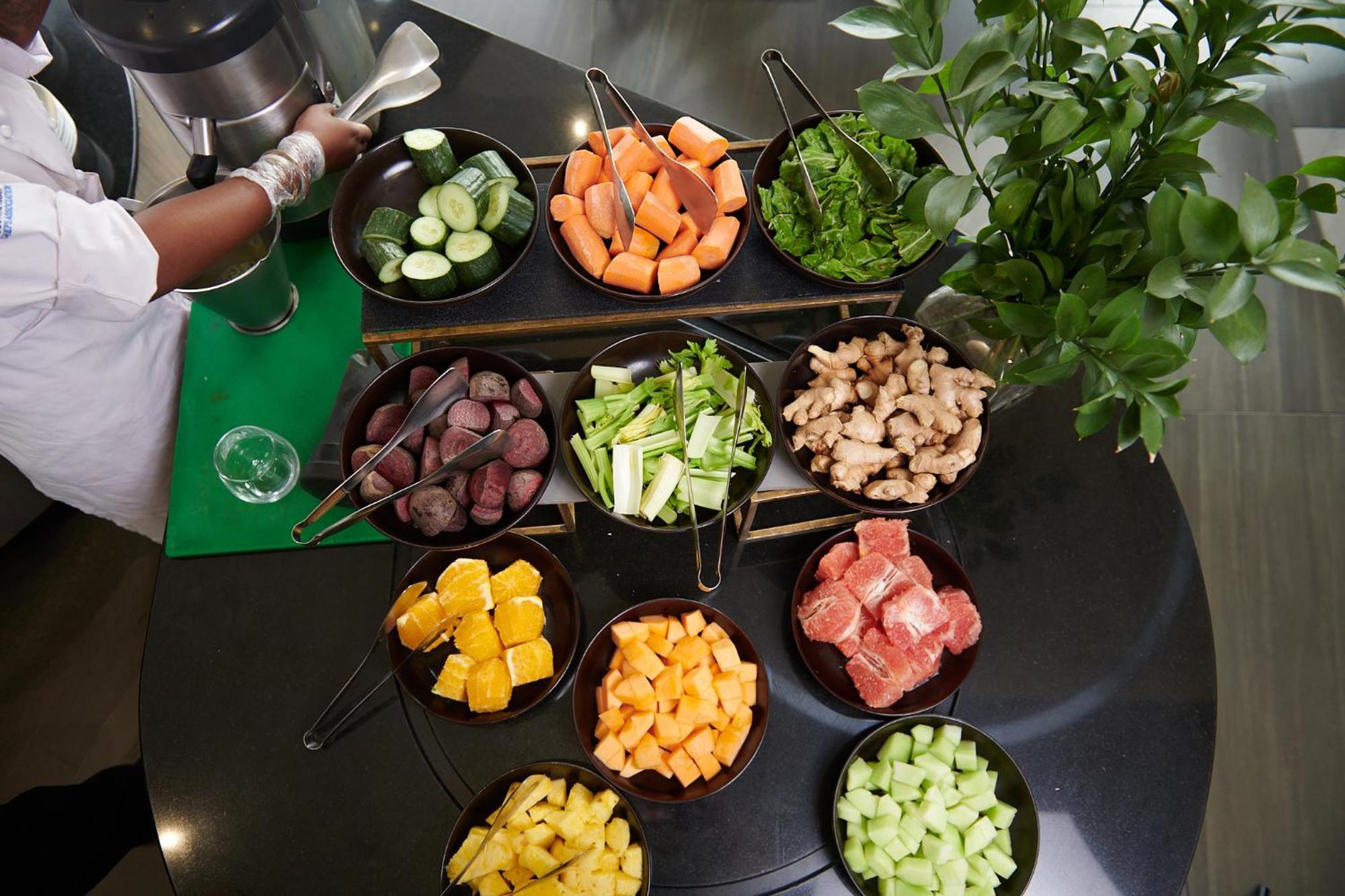 巴利托 The Capital Zimbali酒店 外观 照片 Ingredients for a fruit salad