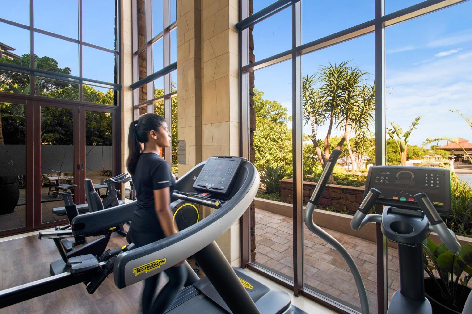 巴利托 The Capital Zimbali酒店 外观 照片 The gym at The Park, Hyderabad
